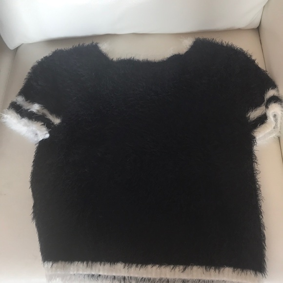 Eric & Lani fuzzy sweater size medium - Picture 3 of 3